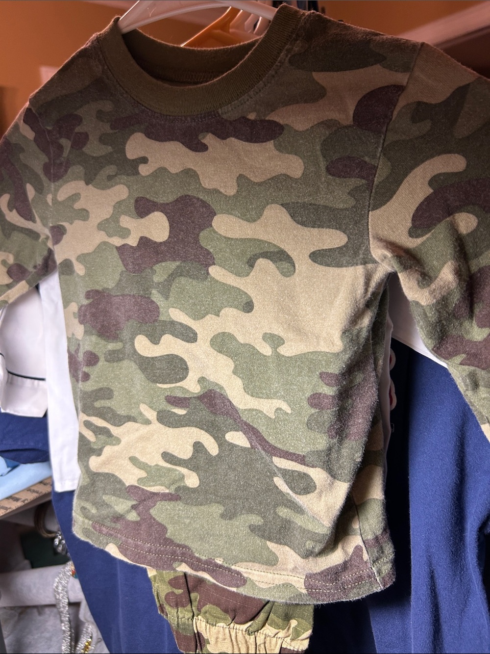 Garanimals Camo 2 pc Set Size 2 Camo Long-Sleeve Tee and Size 2 Camo Set. EUC